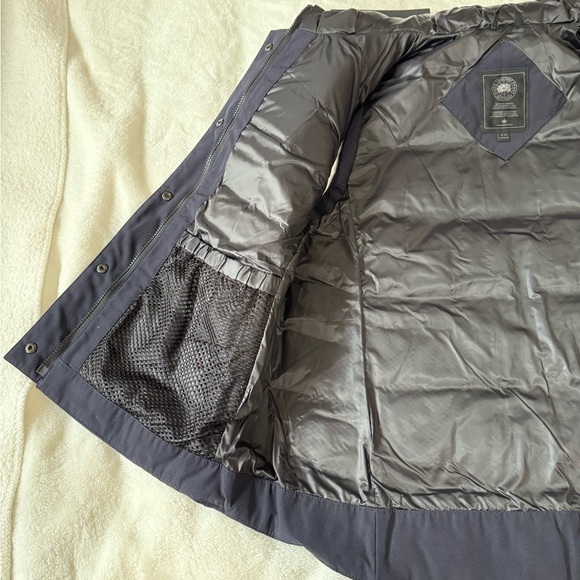 {Canada Goose} Freestyle Vest in Navy - Picture 8 of 10
